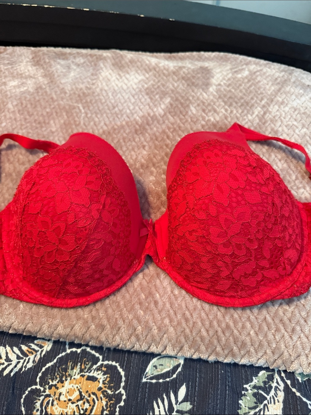 Victoria's Secret Bright Red Lace Push-Up Bra
